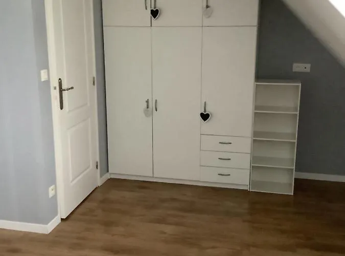 à Louer Proche Circuit Alloggio in famiglia *